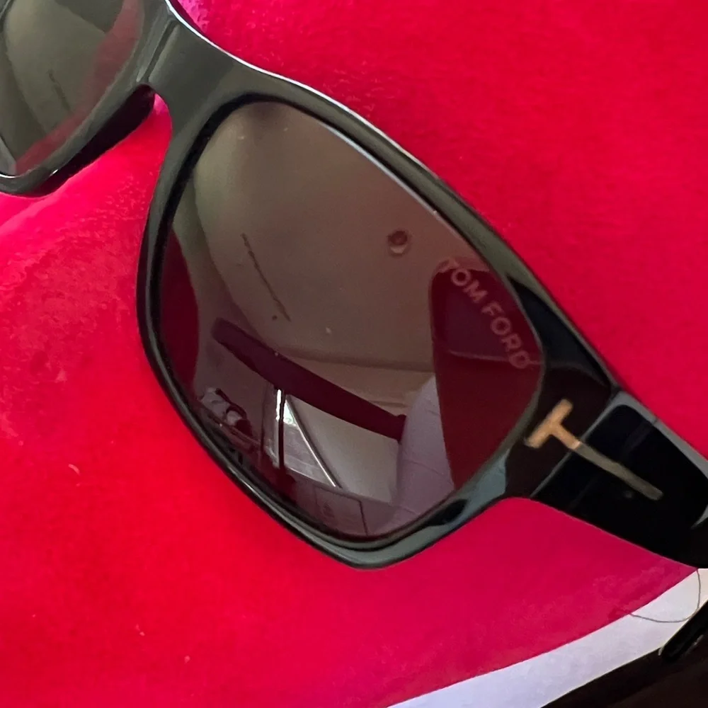 Tom Ford Mason FT0445 Black Sunglasses with Case 56-17 140 3